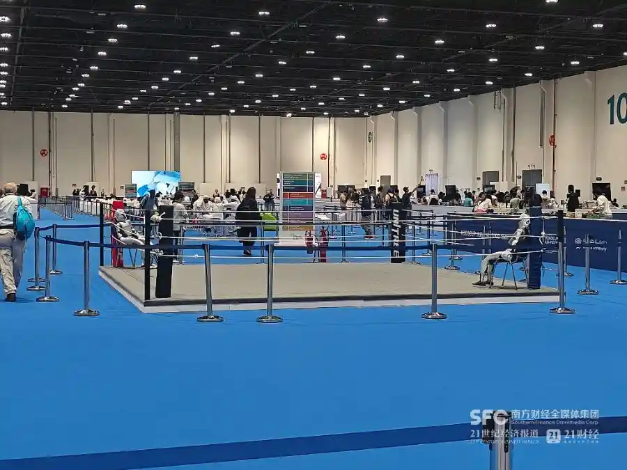 2050年机器人足球赛将颠覆人类？阿布扎比赛事引爆未来对决