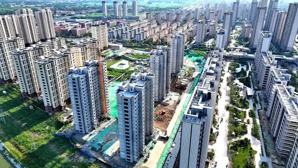 楼市回暖遇瓶颈，专家力挺降息+松绑组合拳