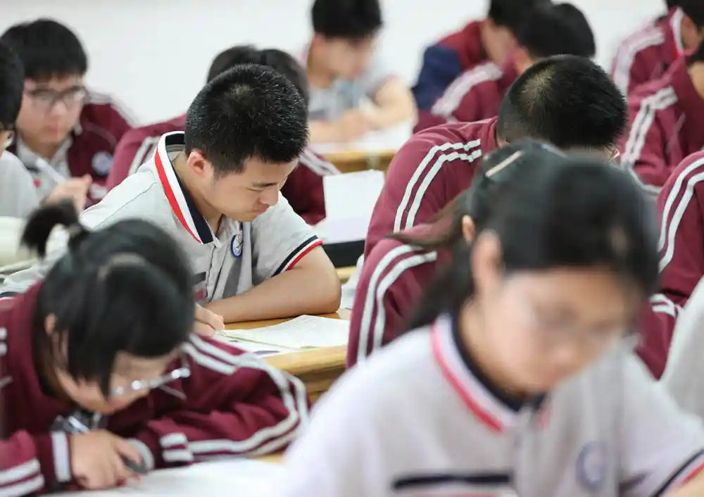 摇号上高中，背后藏着哪些教育新变革？