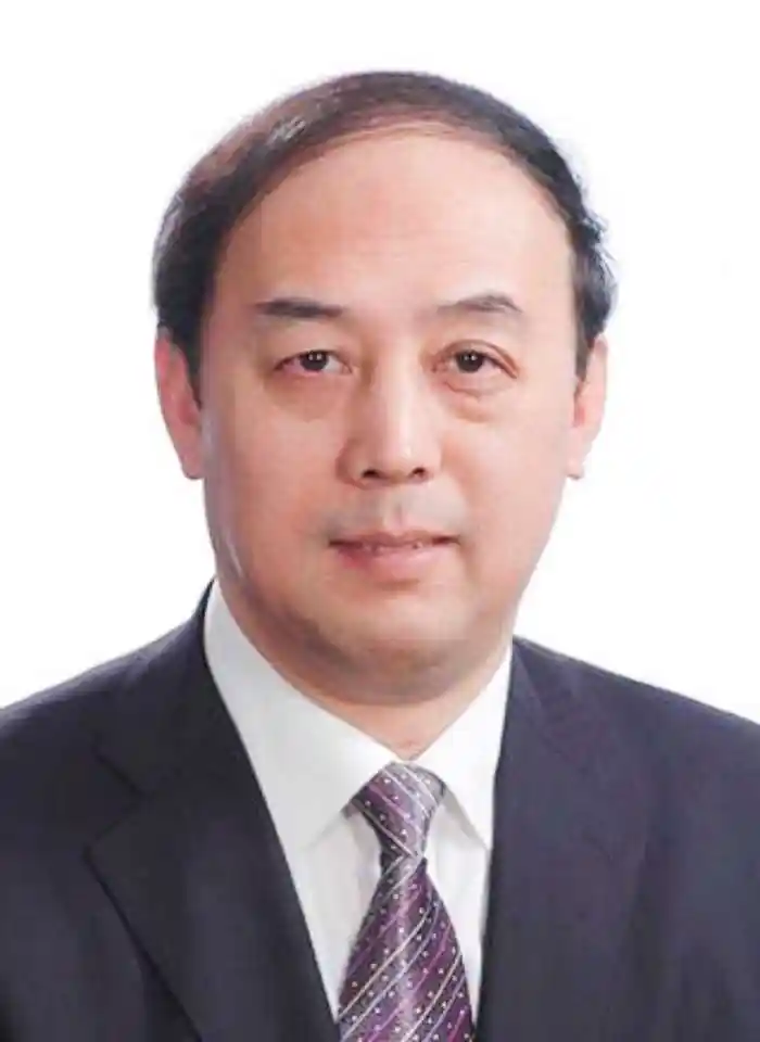 延长义务教育，破解中等收入陷阱新思路