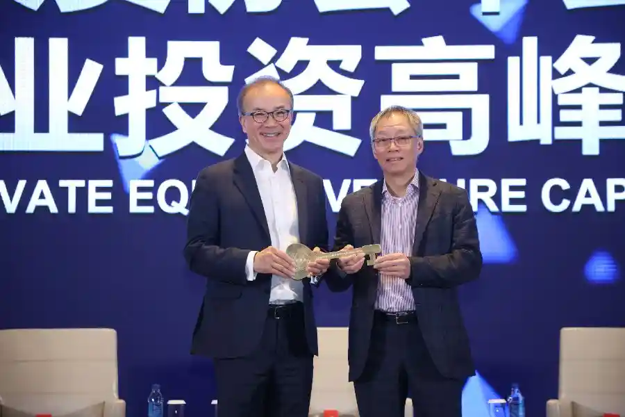 AI估值深水区爆发：邝子平、唐葵首曝并购潮下的创投黄金三角