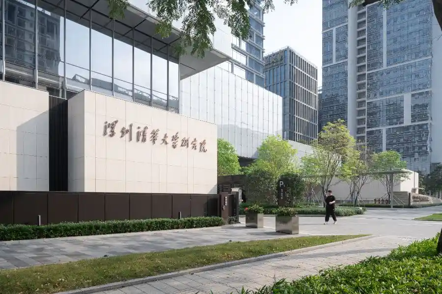 AI创业新范式:刘仁辰解码深圳清华研究院的未来之路