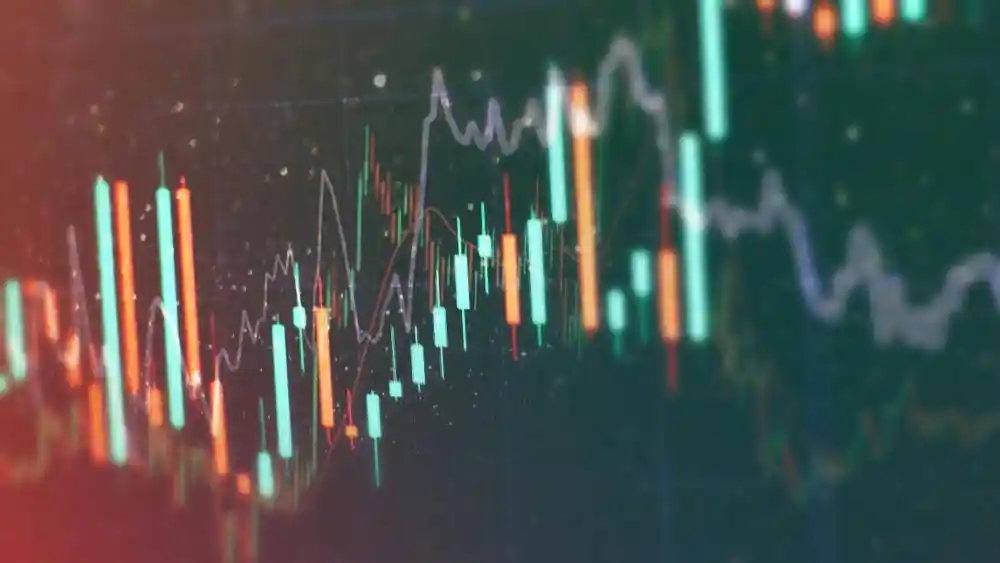 债市年末大考突袭：纯债基金遭遇赎回海啸，固收+逆势逆袭成避风港