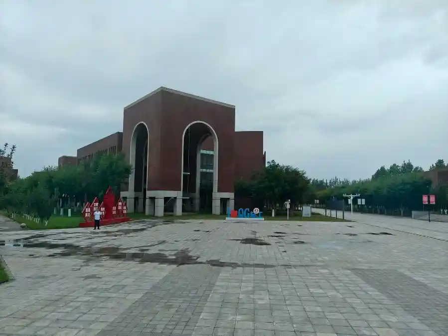 鲁班工坊落户哈萨克斯坦，中国职教赋能上合新篇章