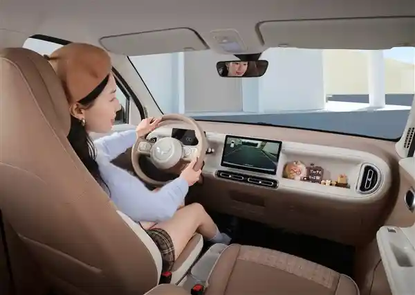 五菱宏光MINIEV再升级,4.48万开启微型代步新纪元