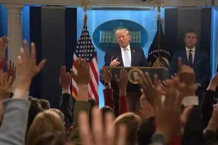 特朗普再放震撼弹：惊人数字引爆舆论风暴